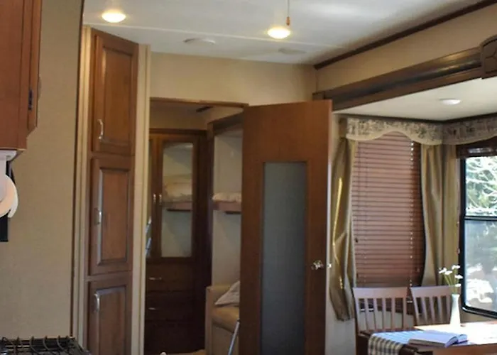 Inviting Rv With Private Deck, Grill & Firepit Near Williams, Arizona Holiday home