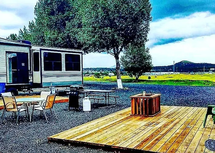 Inviting Rv With Private Deck, Grill & Firepit Near Williams, Arizona Holiday home